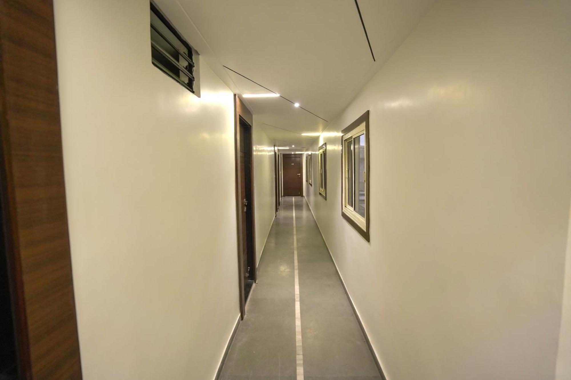 Hotel Shertown Ahmedabad Eksteriør bilde
