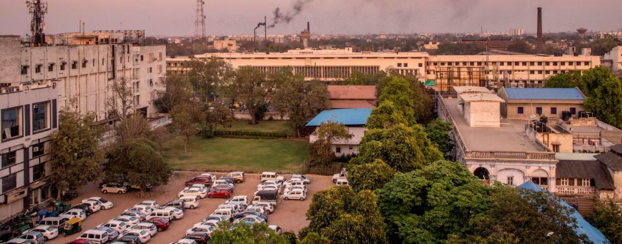 Hotel Shertown Ahmedabad Eksteriør bilde
